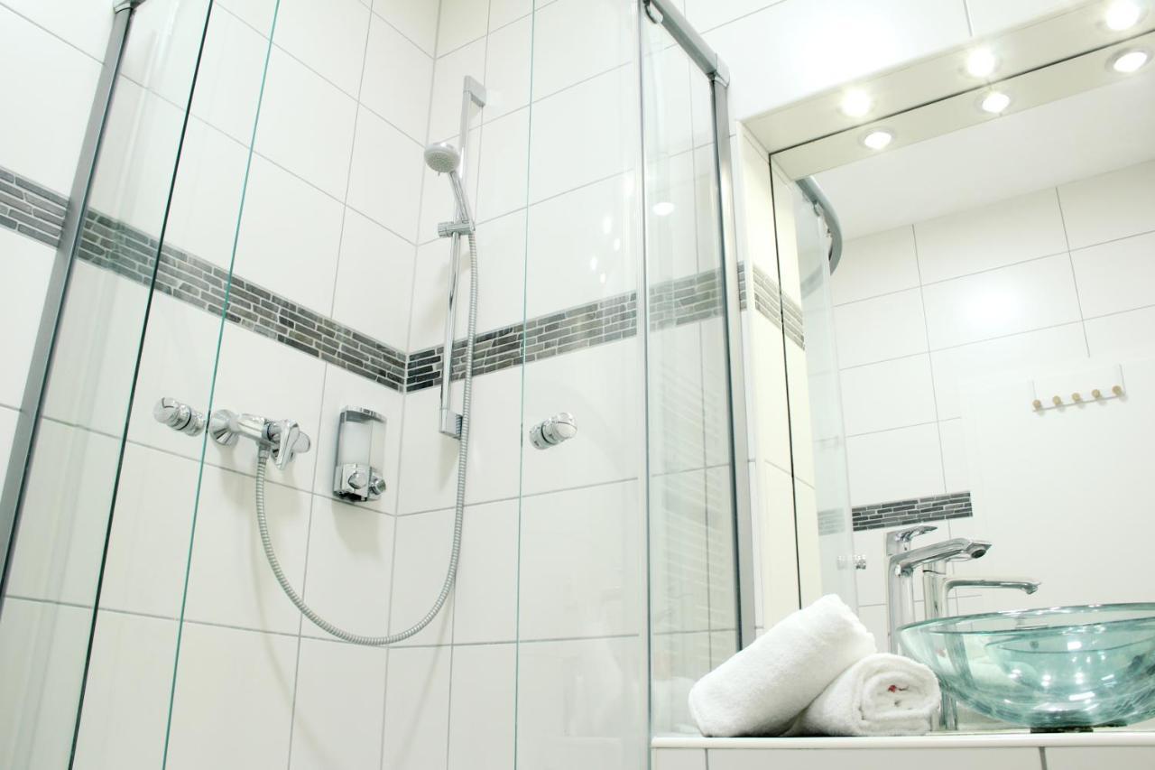 דיסבורג Secret Hideaways Cozystudio Superior Apartments Mit Wifi L 450M Bis Uni L Messe L Flughafen L Zoo מראה חיצוני תמונה